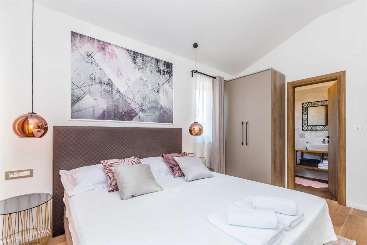 Luxury Apartment Viktorija With Private Pool Čižići Exteriér fotografie
